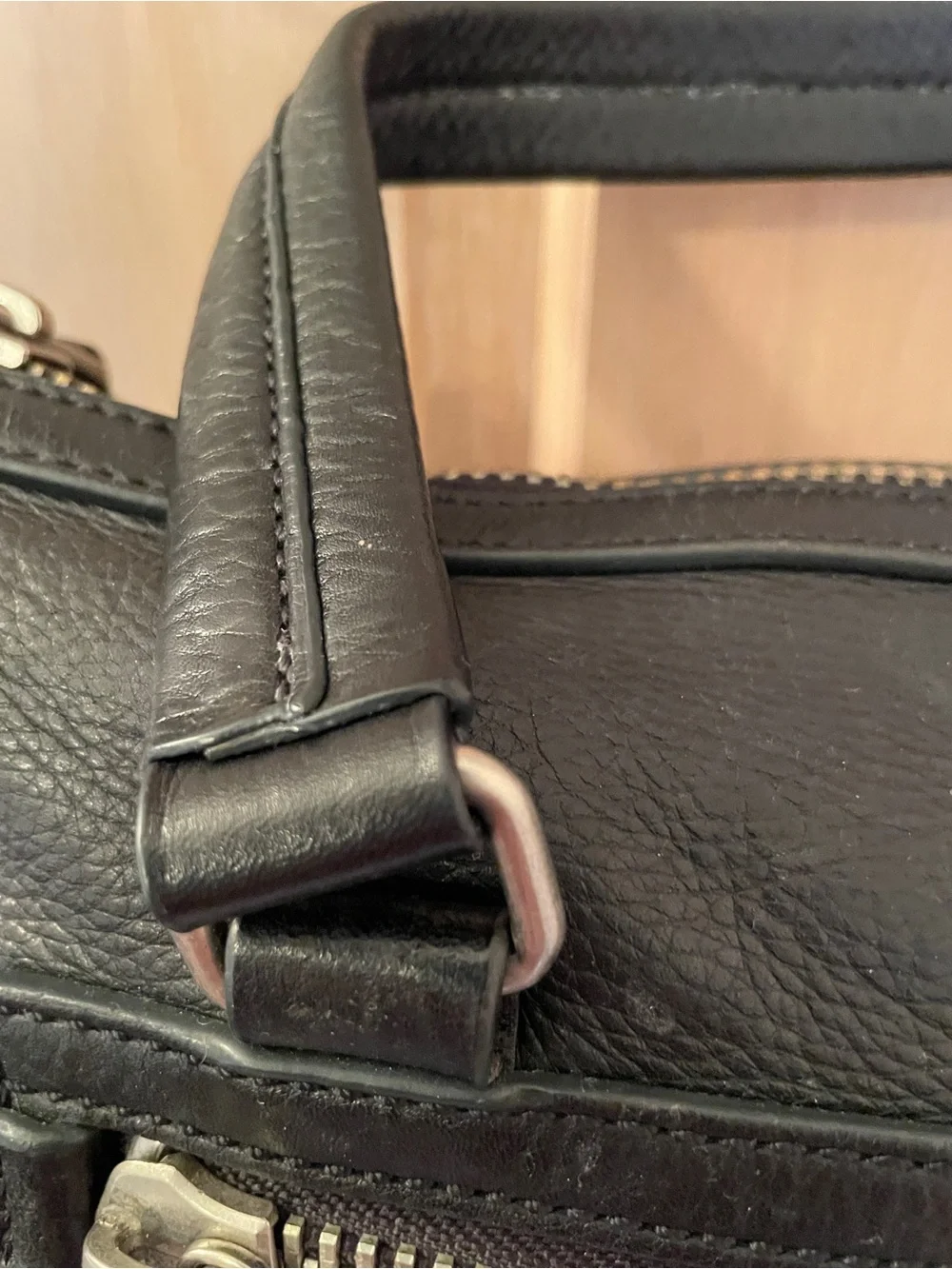 Fossil Black Pebble Leather Women’s Shoulder Bag with Crossbody Strap